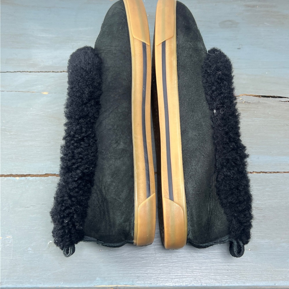UGG Australia 1871 Black Suede Shearling Lined Slippers Womens 8 Gum Sole Shoes - Picture 9 of 12